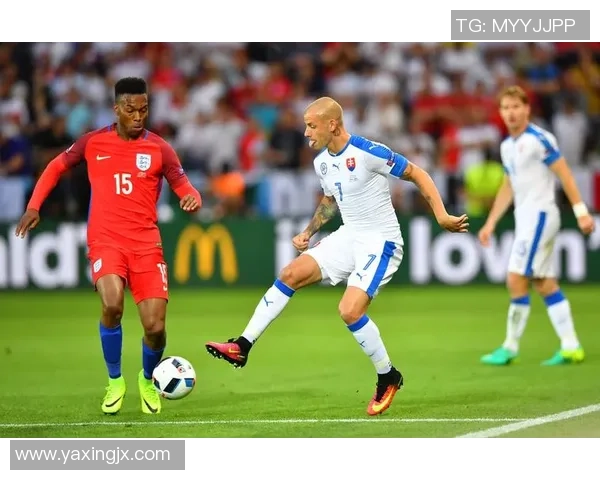 《回忆传奇足坛英雄经典足球老一代球星全景图集》