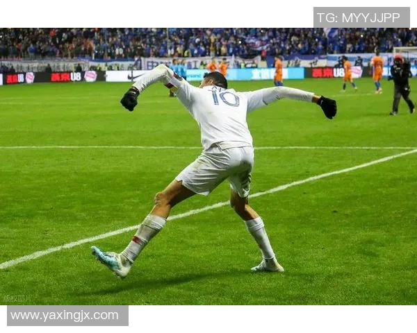 盘点足球界十大渣男球星：那些因感情问题引发的风波